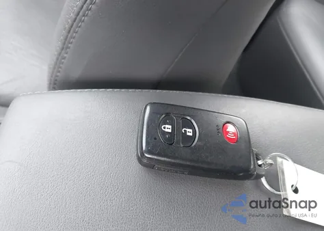 2010 Toyota Prius Iv z USA, uszkodzony, nr VIN JTDKN3DU2A0044494